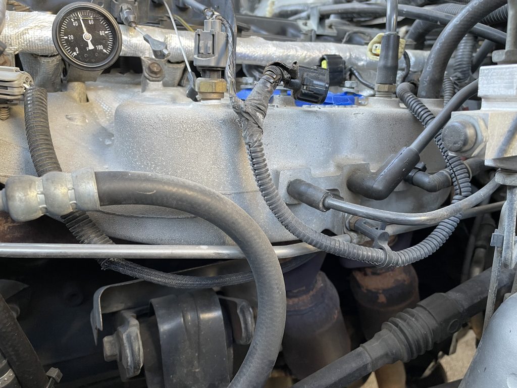 side view of a Jeep Cherokee xj 4.0L engine
