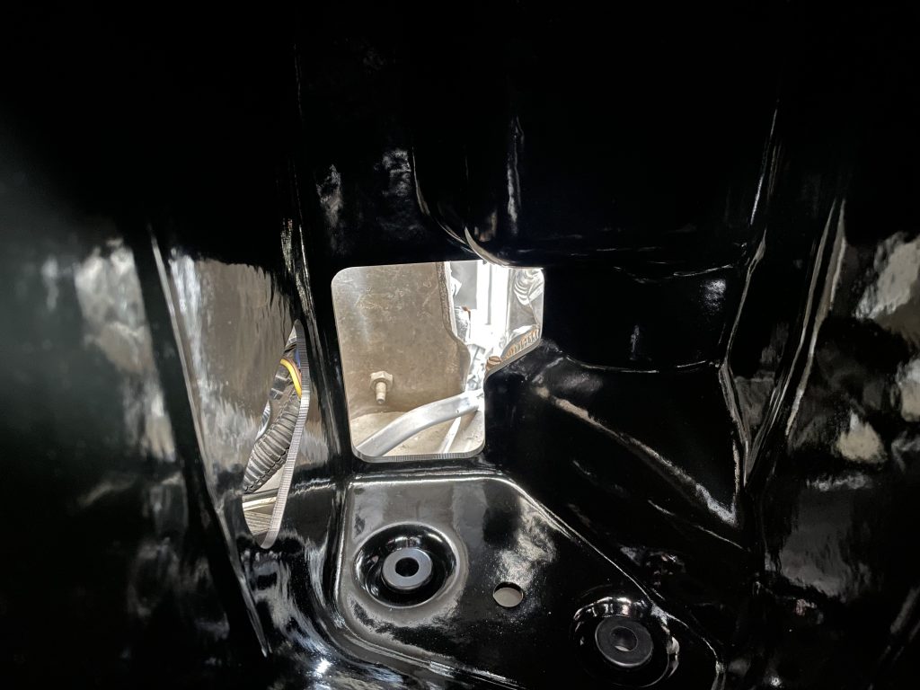 airbox passage in front of jeep xj cherokee