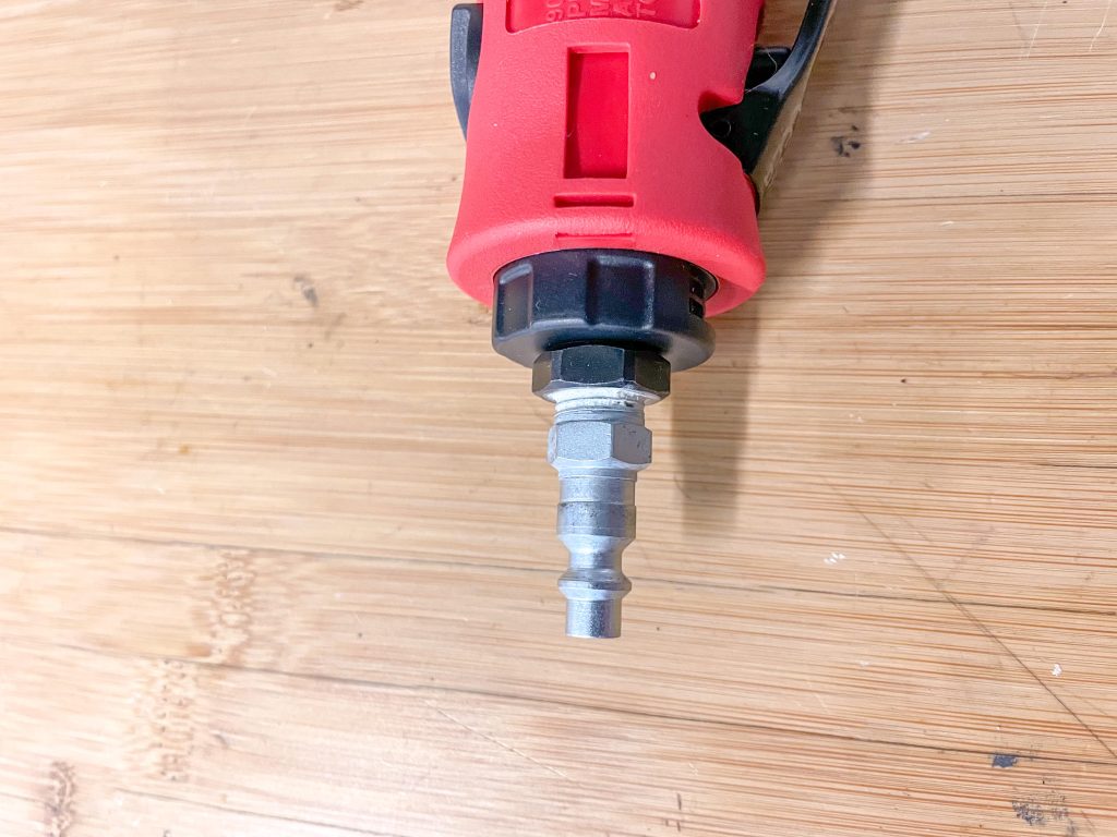 Die grinder with air coupler arttached