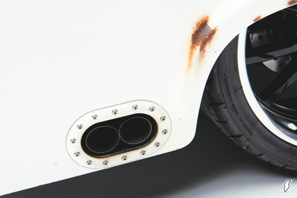 flush exhaust tip ports on a vintage truck