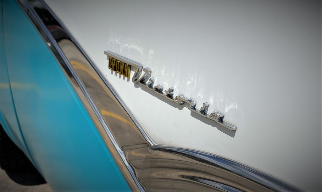 1956 Ford Fairlane Crown Victoria Skyliner, fender emblem