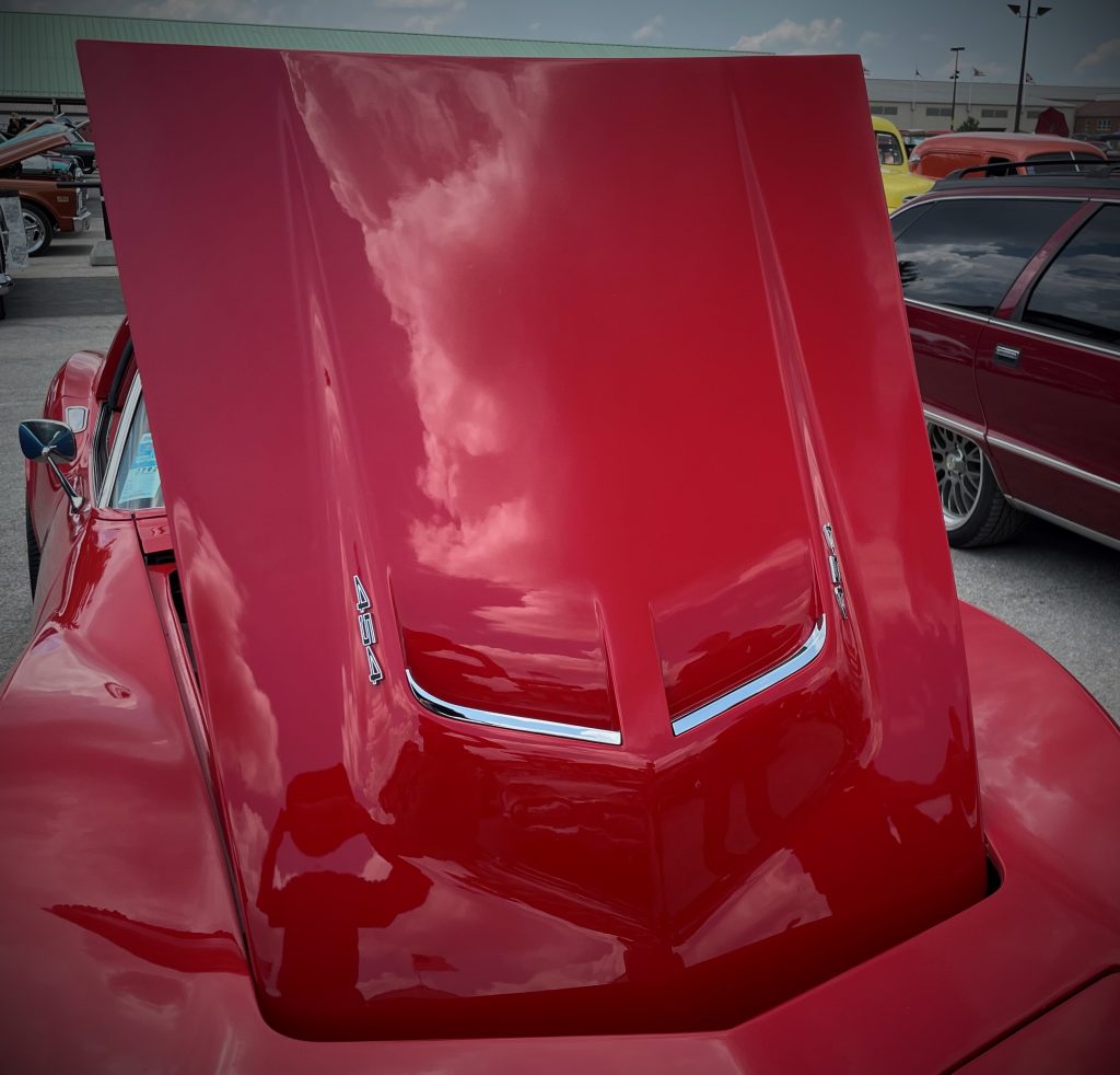 Vented big block 454 hood on a c3 Corvette Stingray