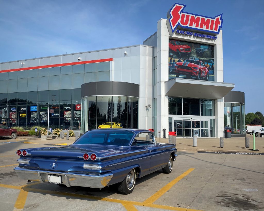 1960 pontiac Bonneville parked at Summit Racing